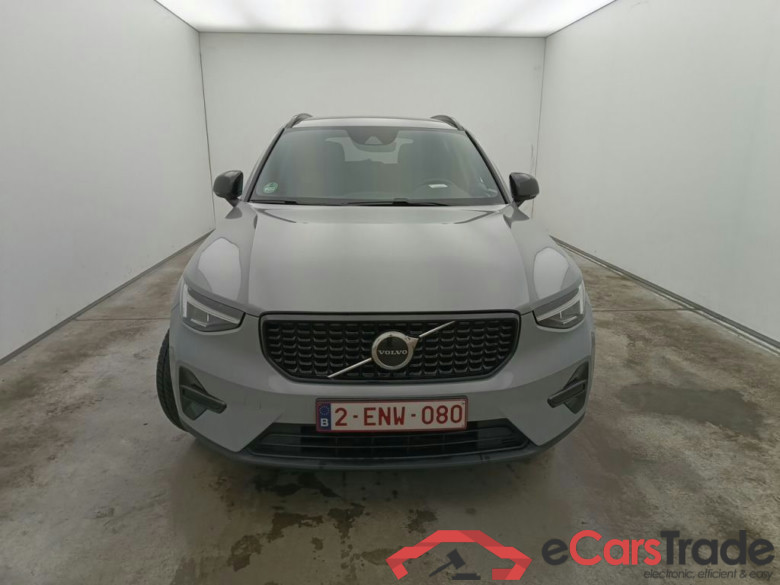 Volvo XC40 T2 Plus Dark Design Aut. 5d #1