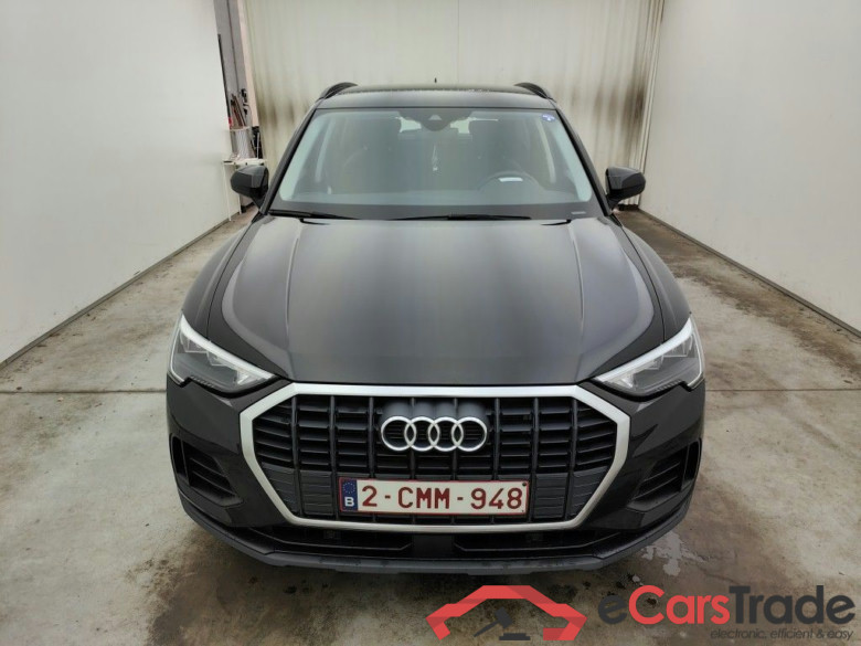 Audi Q3 45 TFSI e S tronic 5d #5