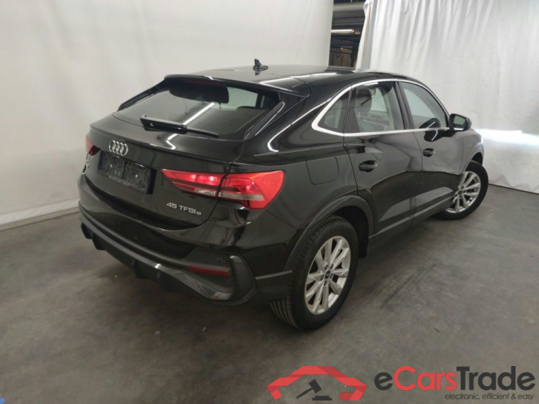 Audi Q3 Sportback 45 TFSI e S tronic 5d #2