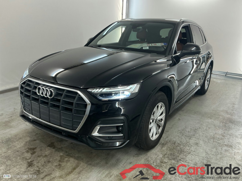 AUDI Q5 2.0 30 TDI S TRONIC BUS. ED. ATTRACTION #1