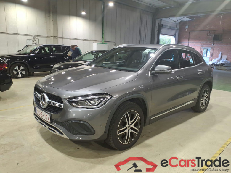 MERCEDES-BENZ GLA - Klasse 2.0 GLA 200 D DCT BUSINESS SOLUTION #1