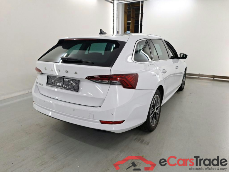 SKODA OCTAVIA COMBI 2.0 CRTDI 85KW DSG7 CLEVER #4