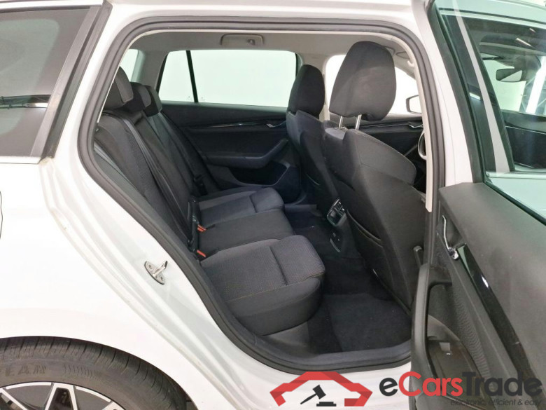 SKODA OCTAVIA COMBI 2.0 CRTDI 85KW DSG7 CLEVER #6
