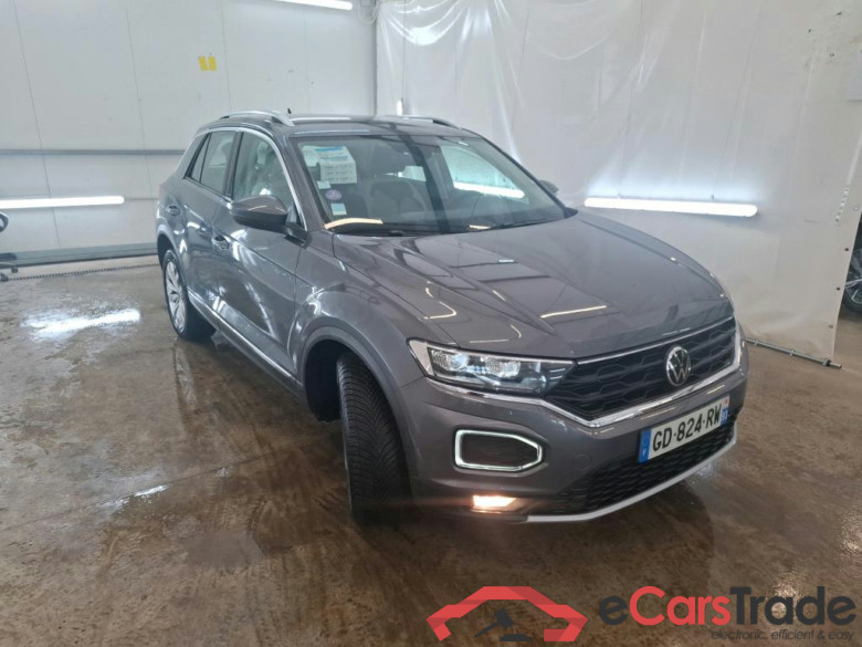 VOLKSWAGEN T-Roc / 2017 / 5P / SUV 1.5 TSI 150 EVO CARAT DSG7 #4