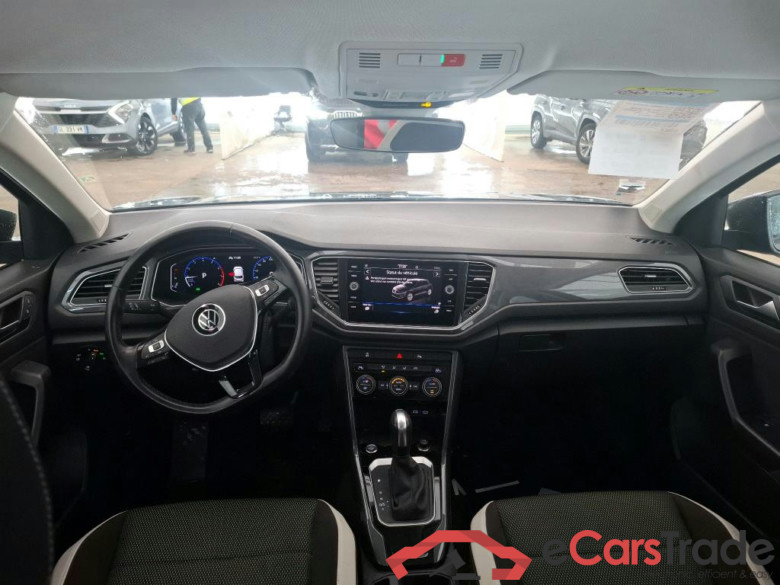 VOLKSWAGEN T-Roc / 2017 / 5P / SUV 1.5 TSI 150 EVO CARAT DSG7 #5