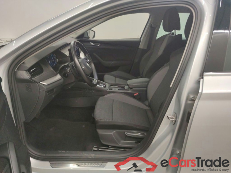 SKODA OCTAVIA COMBI DIESEL - 2020 2.0 CR TDi 115 Clever DSG 5d #3
