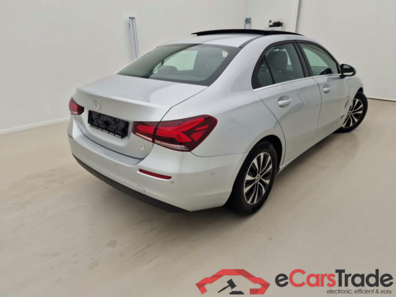 MERCEDES-BENZ A-KLASSE LIMOUSINE 1.3 180 7G-DCT LUXURY LINE #2