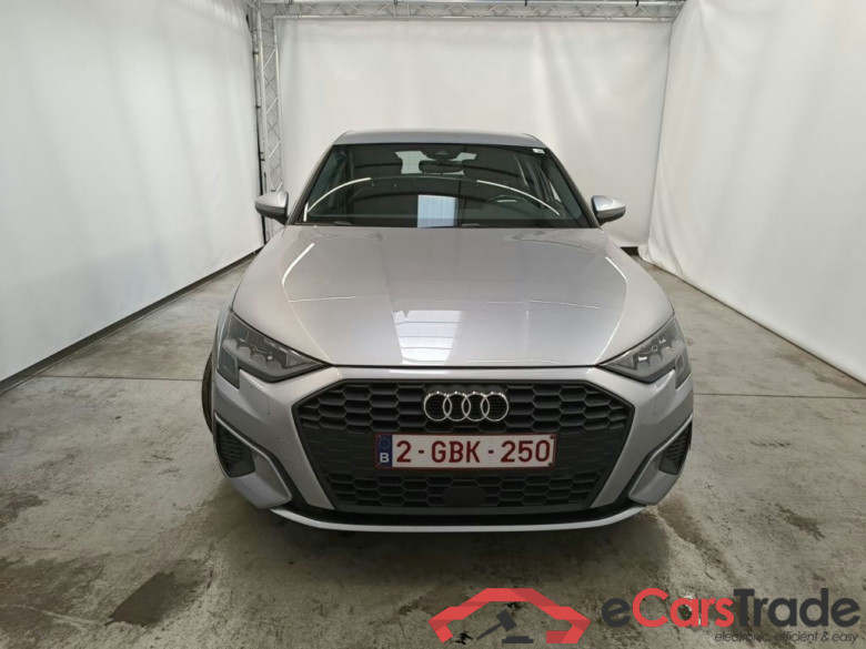 Audi A3 Sportback 2.0 30 TDi 85kW S tronic Attraction BE 5d #5