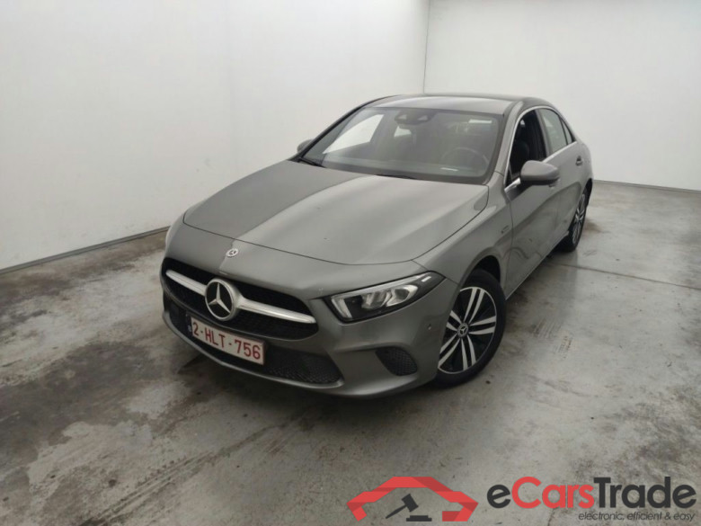 Mercedes-Benz A-Klasse Limousine A 250e Business Solution 4d #1