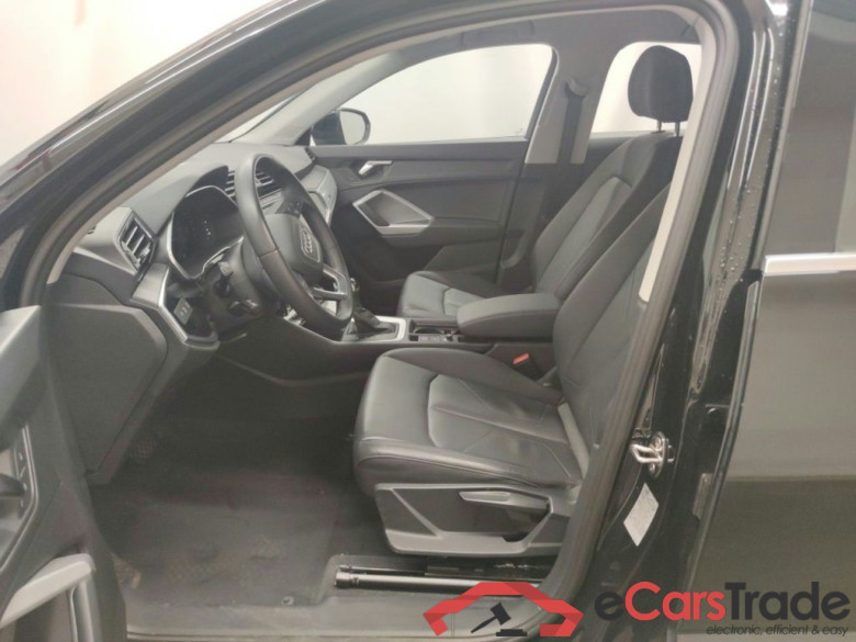 Audi Q3 Sportback 45 TFSI e S tronic 5d #2