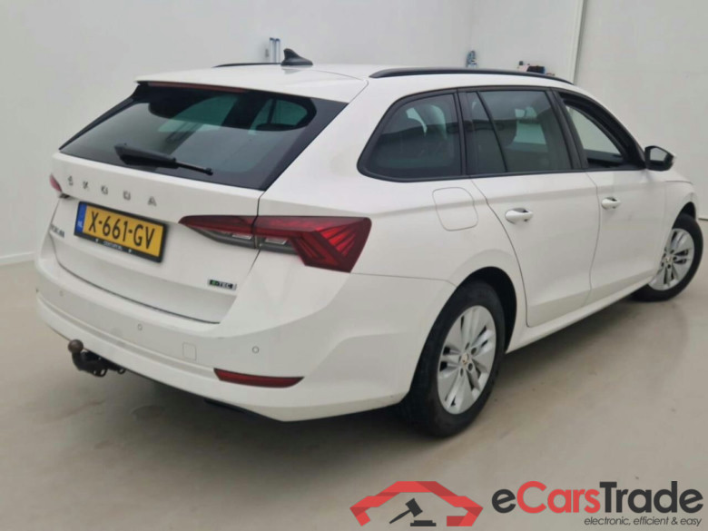 SKODA Octavia Combi 1.0 TSI Bns Edition DSG #2