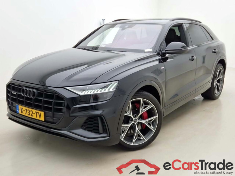 AUDI Q8 60 TFSI e quattro Competition #1