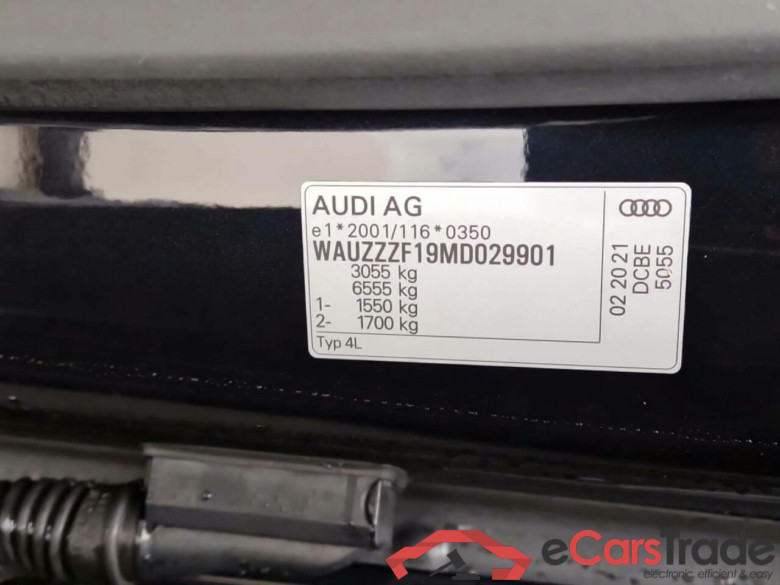 AUDI Q8 60 TFSI e quattro Competition #4