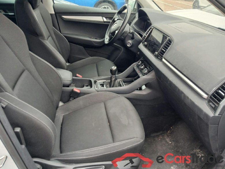 SKODA Karoq / 2017 / 5P / todoterreno 2.0 TDI 85kW (115CV) Ambition #6