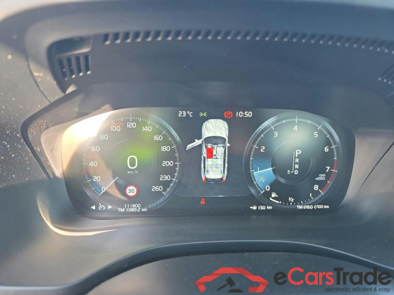 VOLVO XC60 / 2017 / 5P / todoterreno 2.0 T4 Business Plus Auto #4