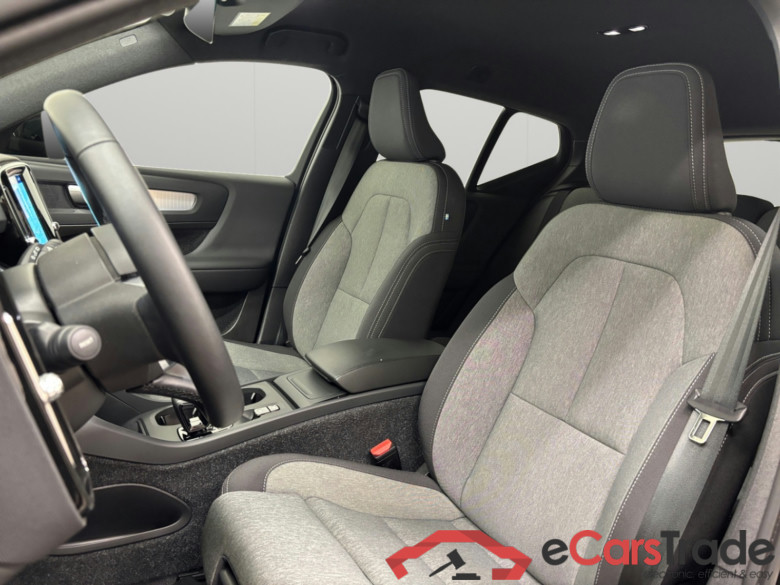 Volvo XC40 Core DCT 2.0 B3 Mild Hybrid #5