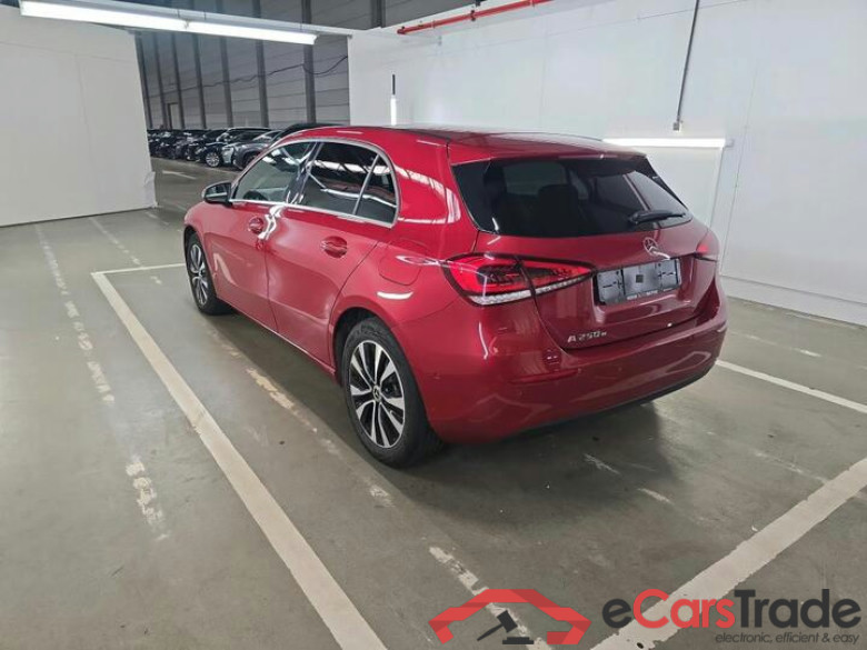 Mercedes A-Klasse A-Klasse A 250 e Business Solution (PHEV) 160kW/218pk  5D/P Auto-8 #3