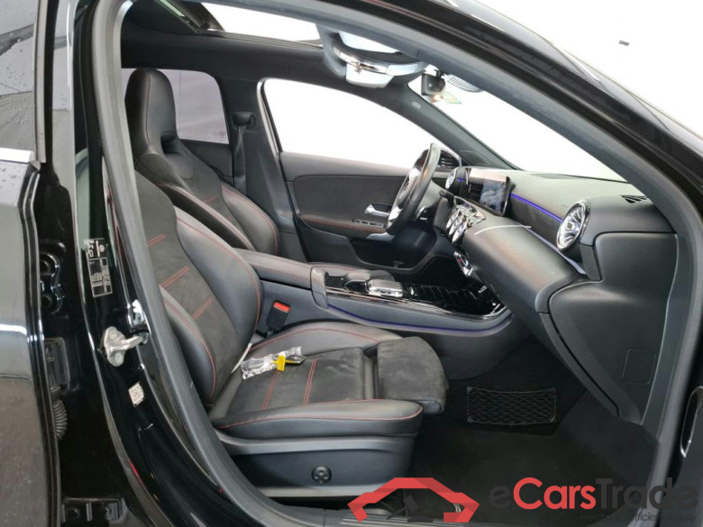 MERCEDESBENZ Classe A 5p Berline A 200 AMG Line 7GDCT #6