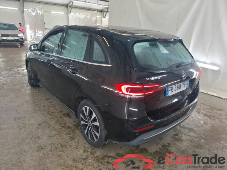 MERCEDES-BENZ Classe B / 2019 / 5P / monospace B 180 d Business Line Edition BA7 #2