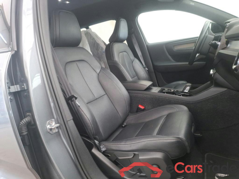 VOLVO XC40 5p SUV D4 AWD AdBlue 190 Geartro 8 R-Design #6