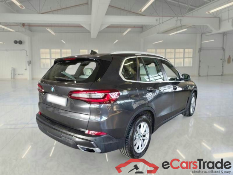 BMW X5 / 2018 / 5P / SUV XDRIVE 25D BUSINESS AUTOM. #2