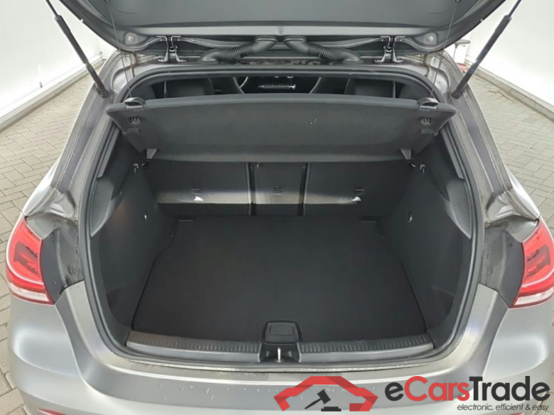 MERCEDES-BENZ A-klasse A 180 DCT AMG Line 5D 100kW #5