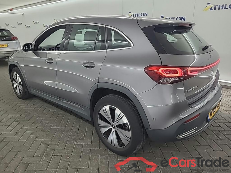 MERCEDES-BENZ EQA 250 Business Solution Luxury auto 5D 140kW #4