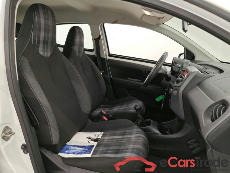 Peugeot 108 Active 1.0 e-VTi 72pk 5d #3