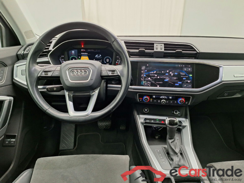 Audi, Q3 '18 PHEV, Q3 45 TFSie PHEV 180kW SL.Str. #6