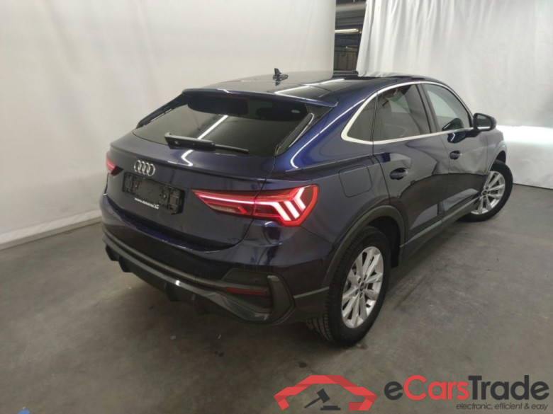 Audi Q3 Sportback 45 TFSI e S tronic 5d #2