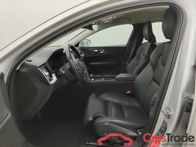 VOLVO V60 DIESEL - 2018 2.0 B4 197 Momentum Pro Geartronic 5d #3