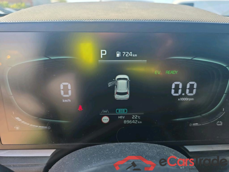 KIA Niro / 2022 / 5P / crossover 1.6 GDi PHEV 135kW (183CV) Concept #4