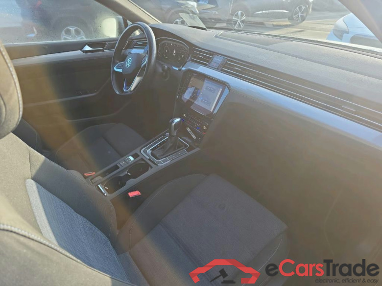 VOLKSWAGEN Passat / 2019 / 4P / sedán GTE 1.4 TSI e-Power 115kW + 85kW DSG #6