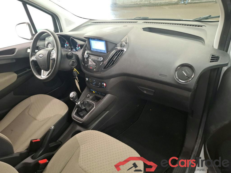 FORD Tourneo Courier / 2018 / 5P / monospace 1.5 TDCI 75 TITANIUM #5