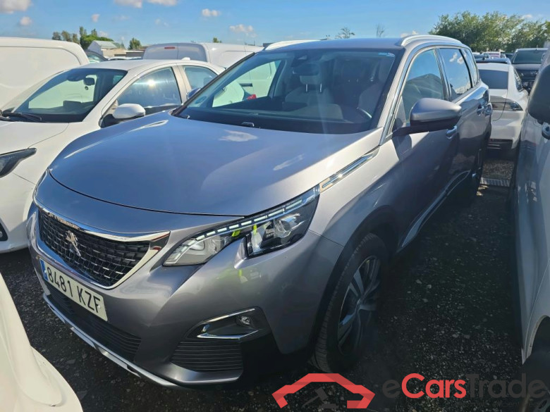PEUGEOT 5008 / 2017 / 5P / todoterreno Allure 1.5L BlueHDi 96kW (130CV) S&S #1
