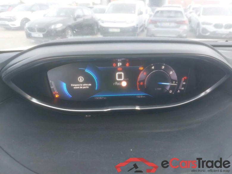 PEUGEOT 3008 / 2020 / 5P / todoterreno 1.5 BlueHDi 96kW Active Pack EAT8 #4