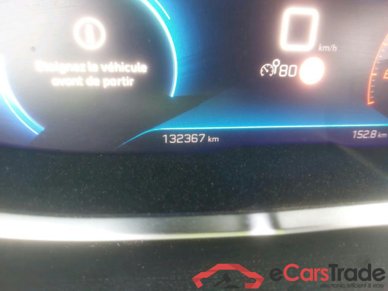 PEUGEOT 3008 / 2020 / 5P / todoterreno 1.5 BlueHDi 96kW Active Pack EAT8 #5