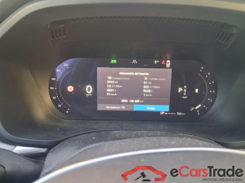 VOLVO XC60 / 2017 / 5P / todoterreno 2.0 B4 D Momentum Pro Auto #4