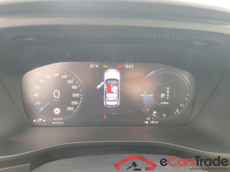VOLVO XC40 / 2017 / 5P / todoterreno 1.5 T4 Twin Recharge Inscription Auto #4
