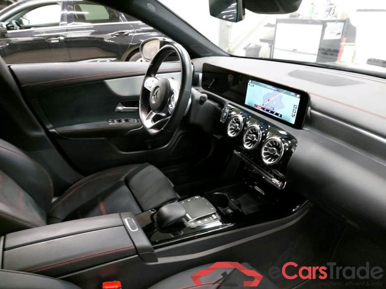 MERCEDES - MER CLA 250 e 218PK DCT Business Solution AMG & Pack Plus & Driving Assistant & DC 24kwh Charging & Smartphone Integration & Urban Guard * HYBRID * #3