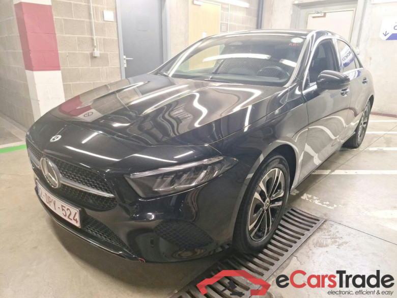 MERCEDES-BENZ - MER A BERLINE 250 e 218PK DCT Business Line  * HYBRID *