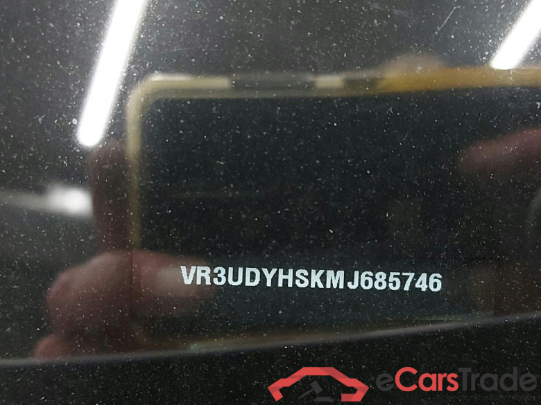 PEUGEOT - PEU 2008 BlueHDi 110PK GT With Keyless Entry & Park Assist #6