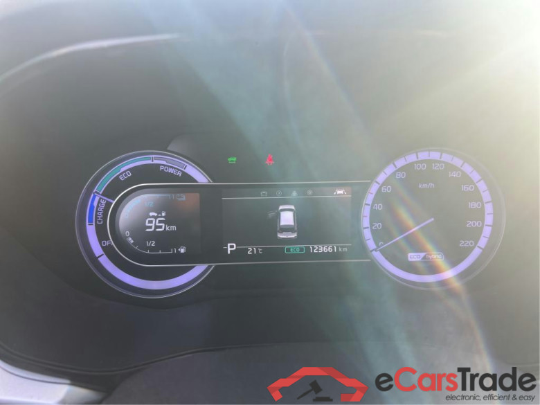 KIA Niro / 2019 / 5P / crossover 1.6 GDi HEV 104kW (141CV) Drive #5