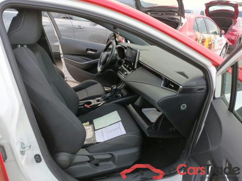 TOYOTA Corolla / 2019 / 5P / berlina con portón 1.8 125H ACTIVE TECH E-CVT #6