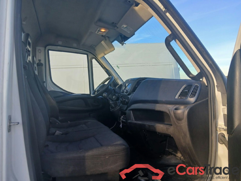 IVECO Daily / 2019 / 2P / chasis cabina 35C 16H 3.0 3750 #6