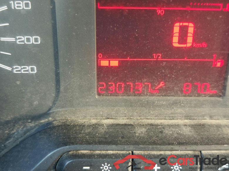 PEUGEOT Partner / 2018 / 3P / furgón derivado de turismo Pro Standard 600kg BlueHDi 73kW #5