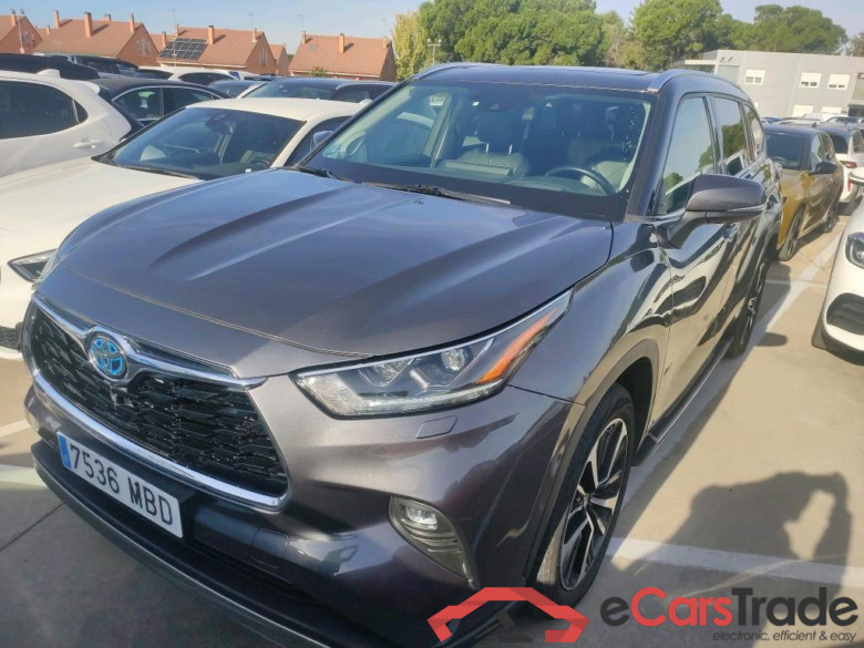 TOYOTA Highlander / 2021 / 5P / todoterreno 2.5 Luxury P. Metalizada #1