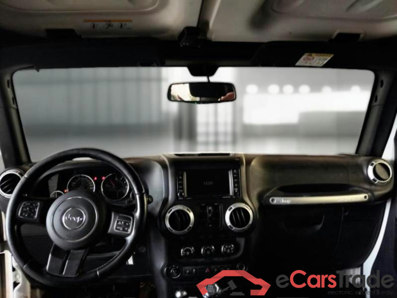 JEEP WRANGLER 2013 2.8 CRD UNLIMITED SAHARA #3