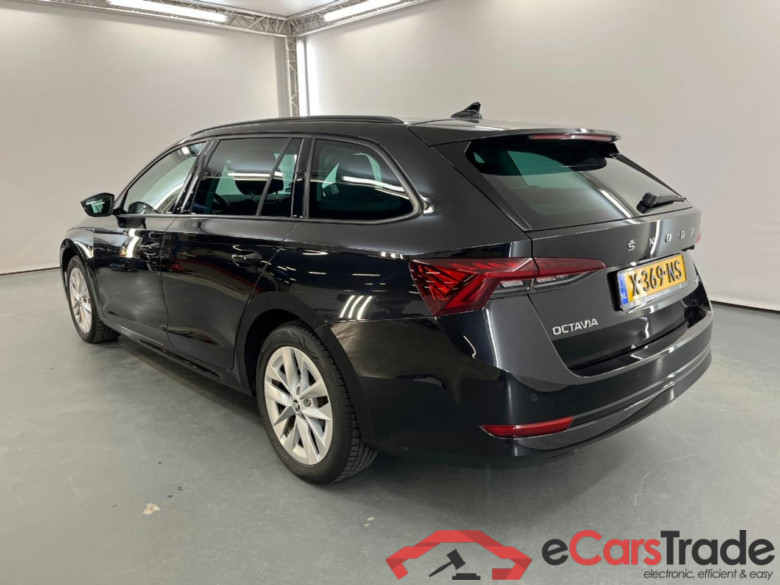 SKODA OCTAVIA COMBI 1.5 e-TSI Business Edition #3