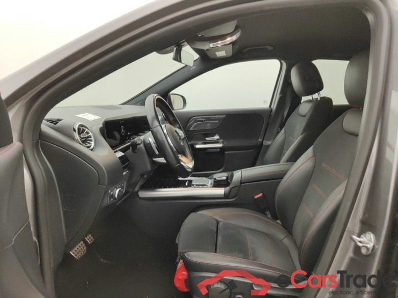 Mercedes-Benz GLA GLA 250e Business Solution 5d #3